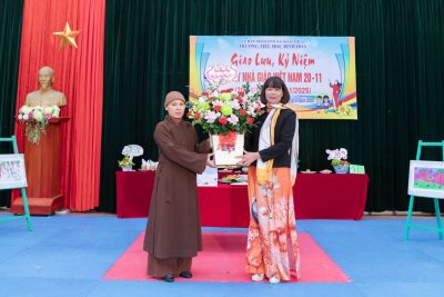 Tri ân thầy cô qua những trải nghiệm ý nghĩa: Hoạt động ngoại khóa 20/11 của trường Tiểu học Bình Hòa